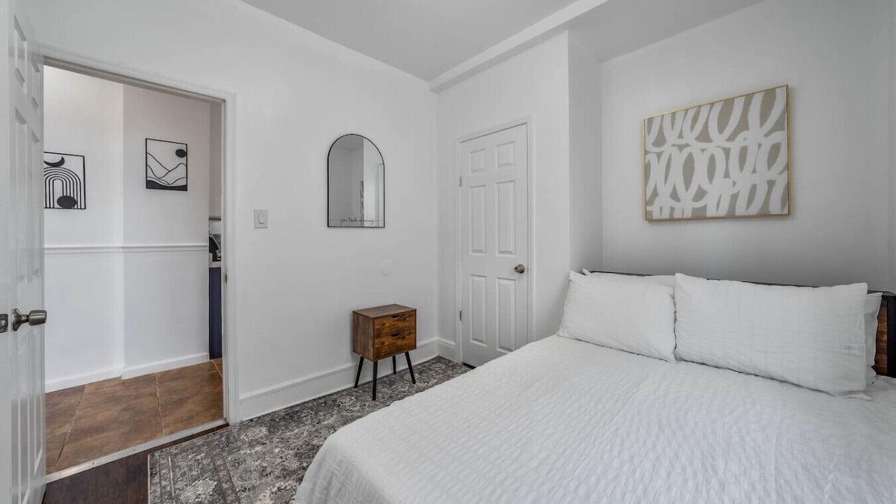 Photo of Bedroom in Weequahic