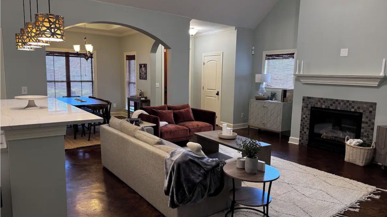Photo of Livingroom in Starkville