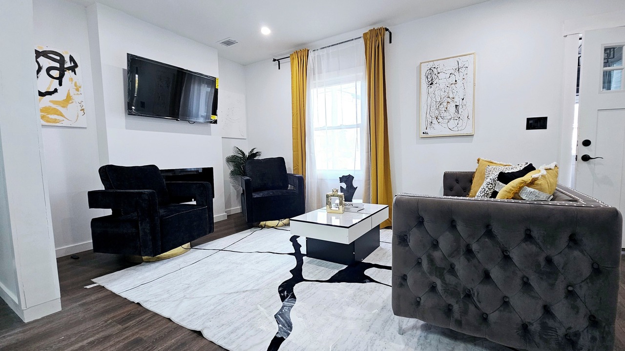 Photo of Livingroom in West Orange