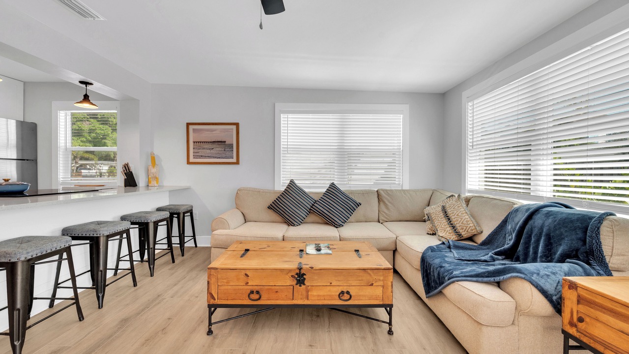 Photo of Livingroom in North River Shores