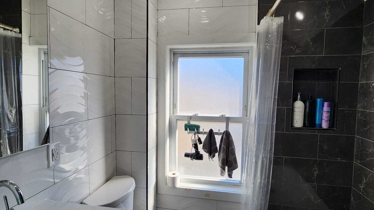 Photo of Bathroom in Teaneck