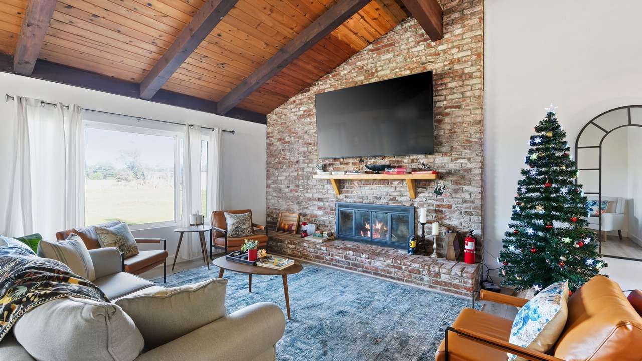 Photo of Livingroom in Fort Bragg