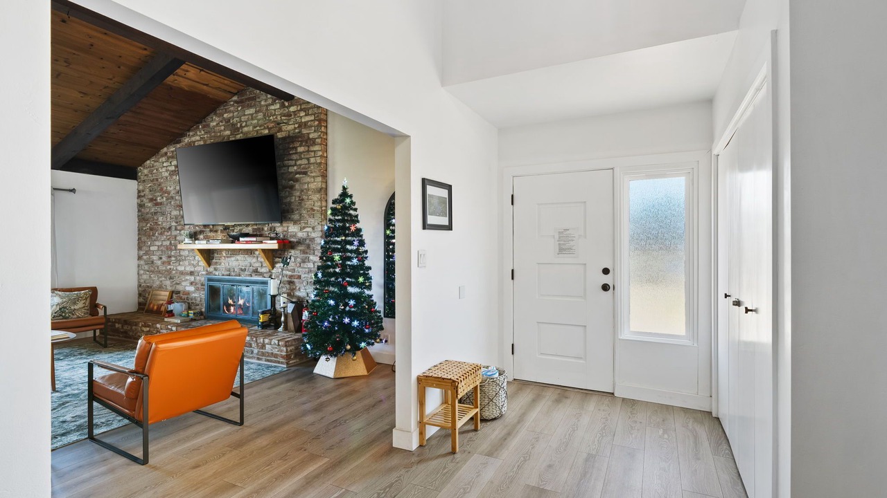 Photo of Livingroom in Fort Bragg