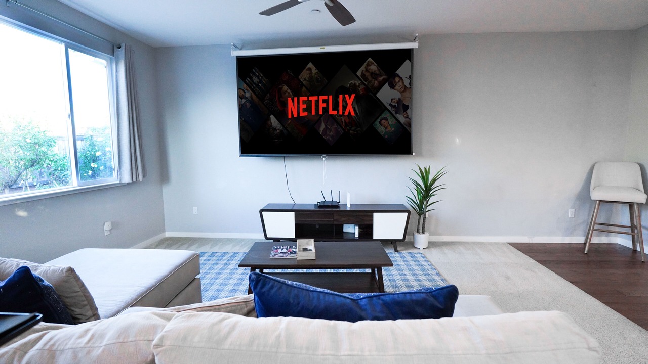 Photo of Livingroom in Lake Area