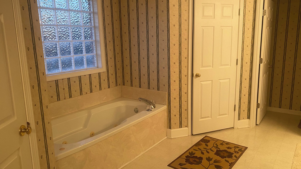 Photo of Bathroom in Tuscaloosa