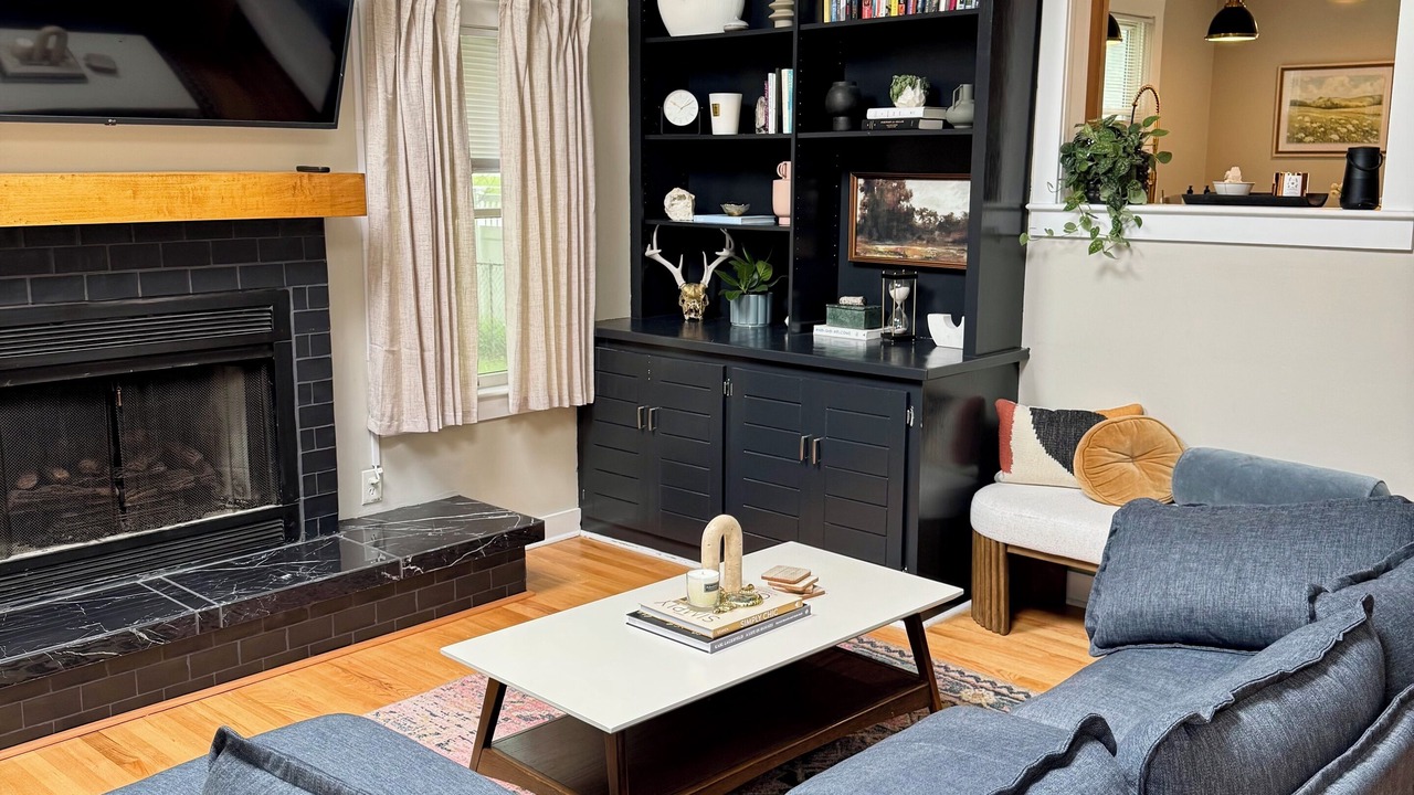 Photo of Livingroom in Skaneateles Historic District