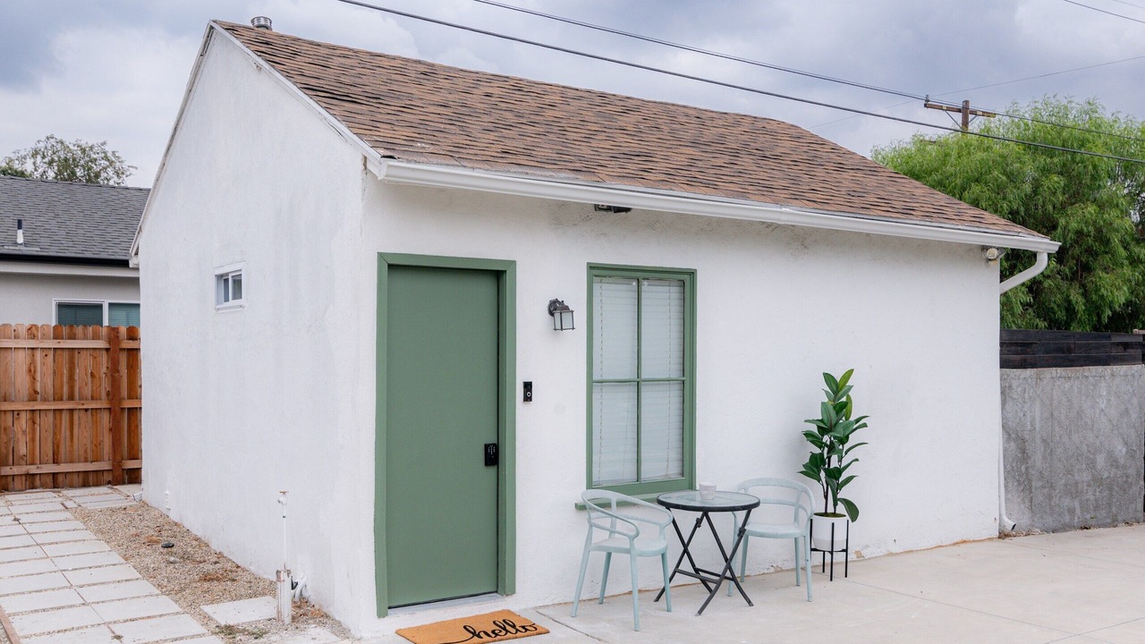 Photo of Patio Balcony in North Hollywood