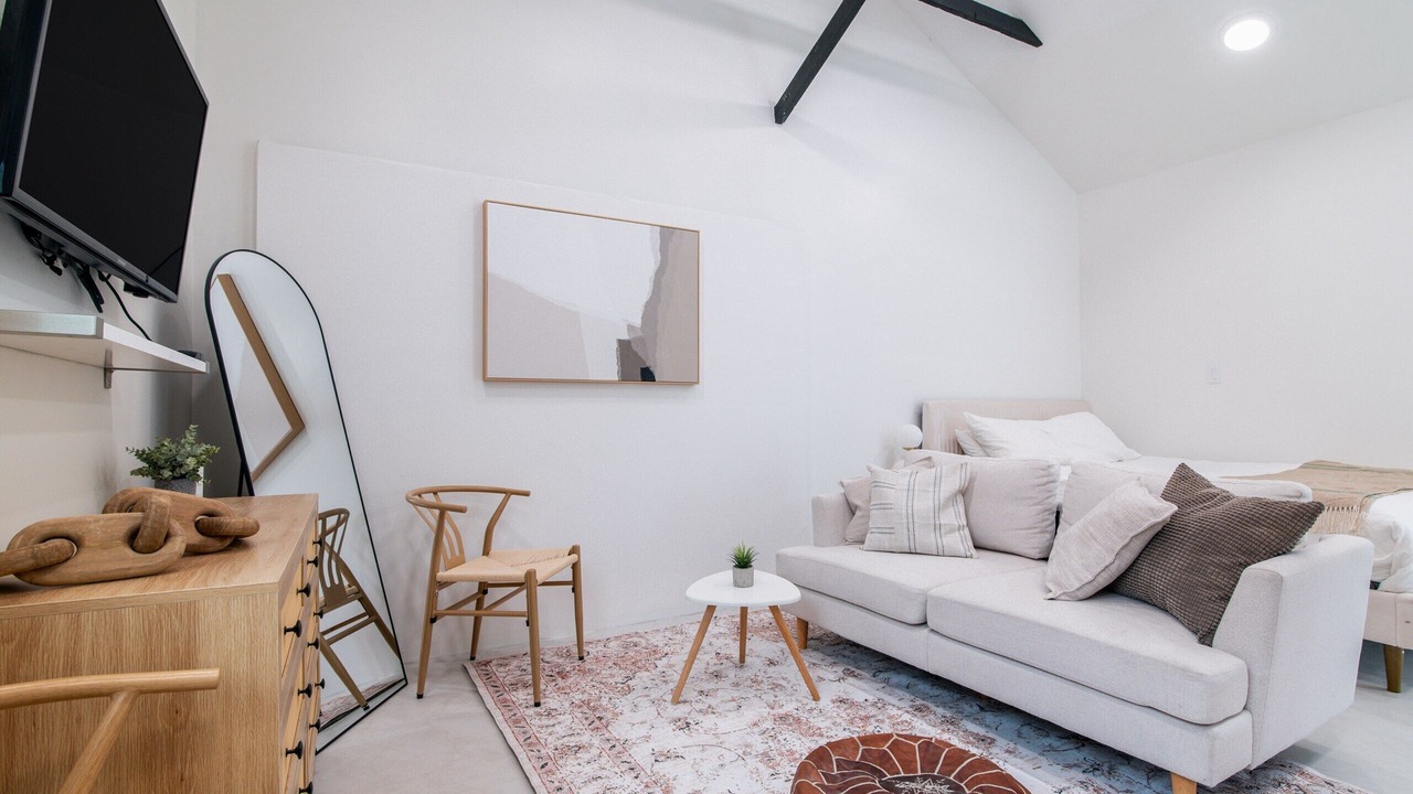 Photo of Livingroom in North Hollywood