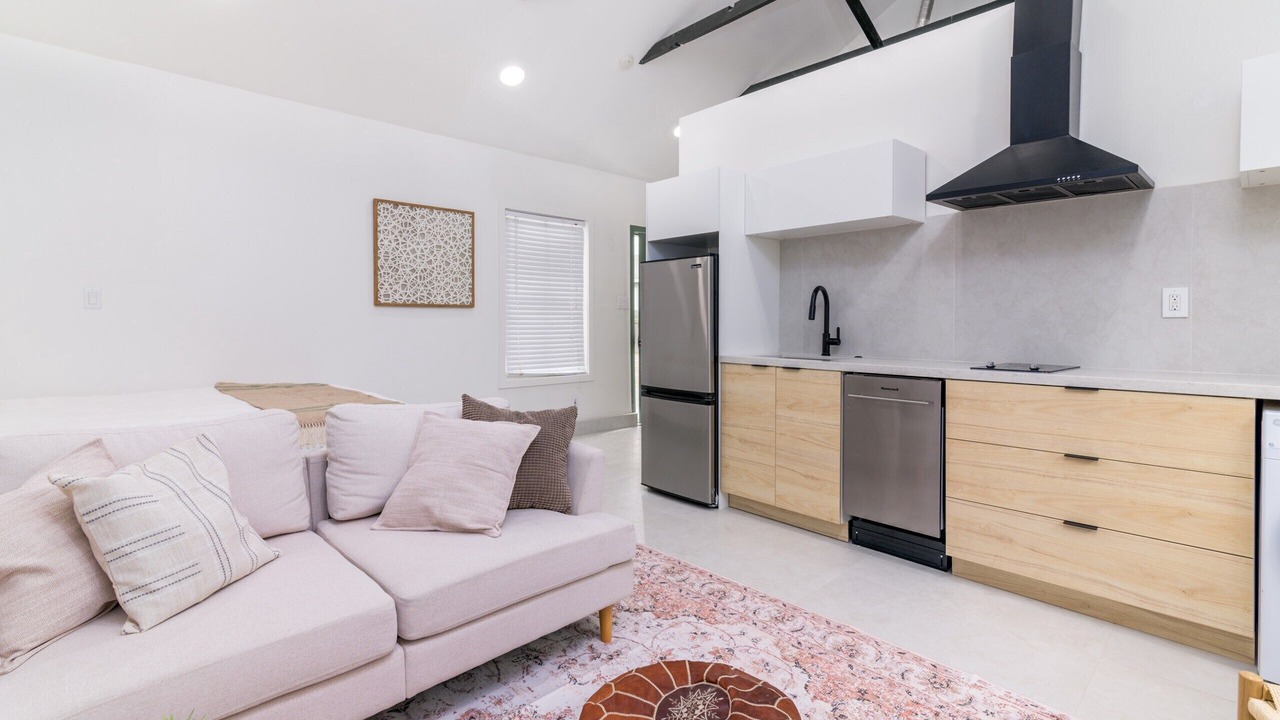 Photo of Livingroom in North Hollywood