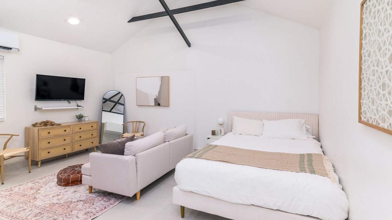 Photo of Bedroom in North Hollywood