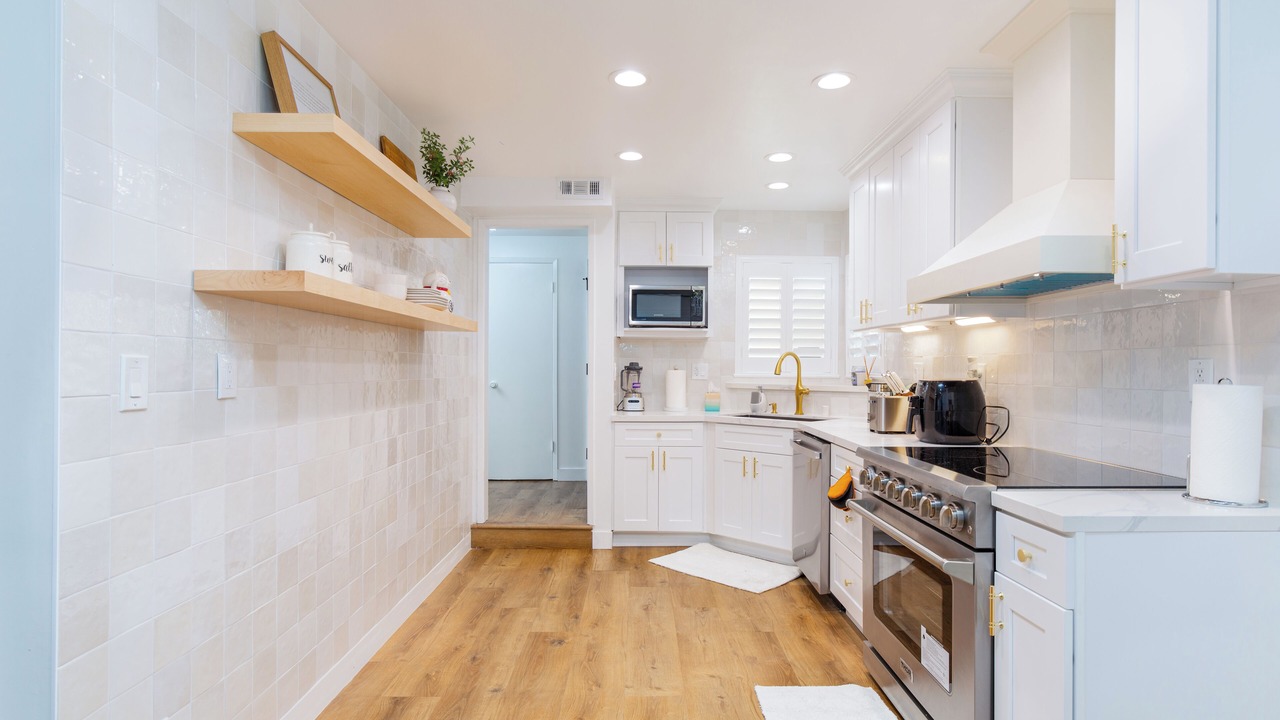 Photo of Kitchen in Midway City