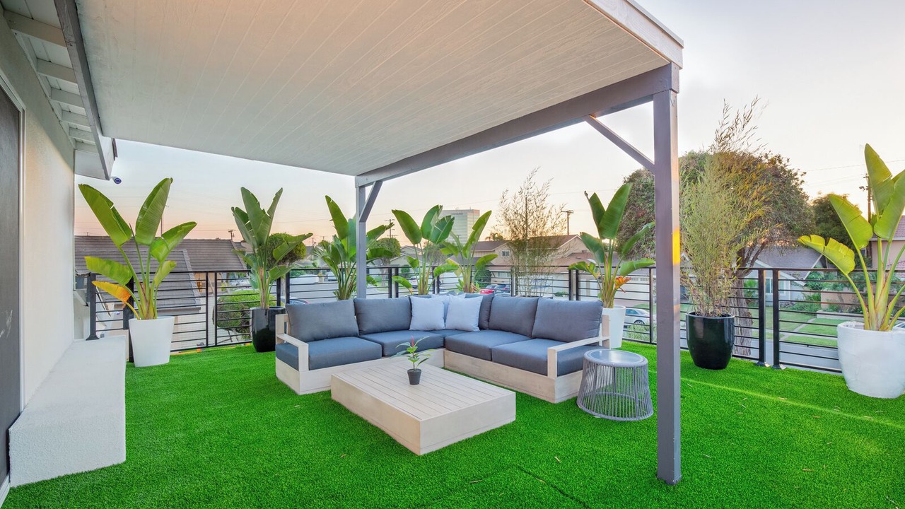 Photo of Outdoor in Midway City