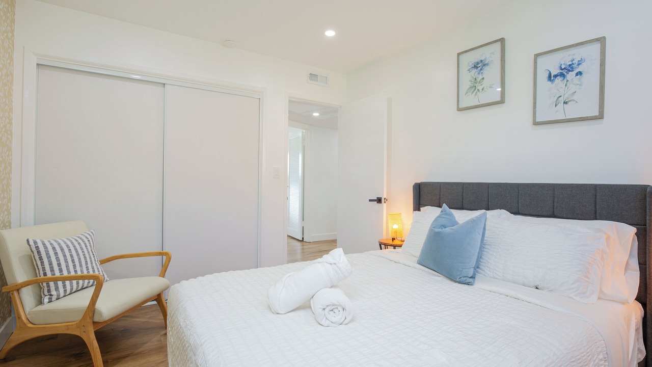 Photo of Bedroom in Midway City