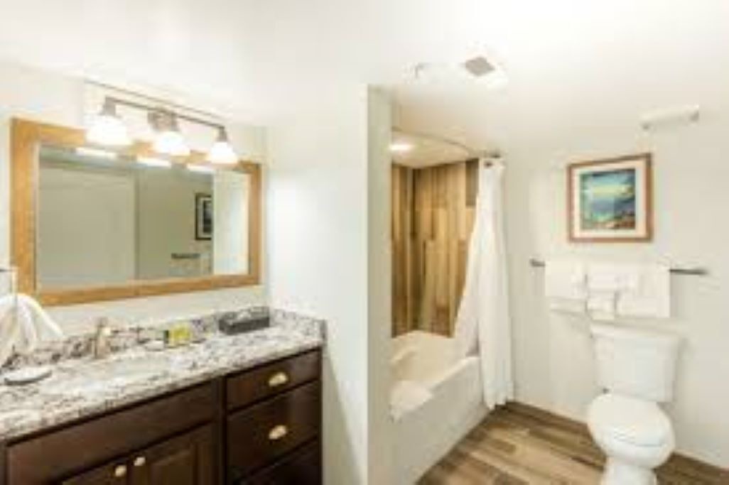 Photo of Bathroom in Round Hill Village