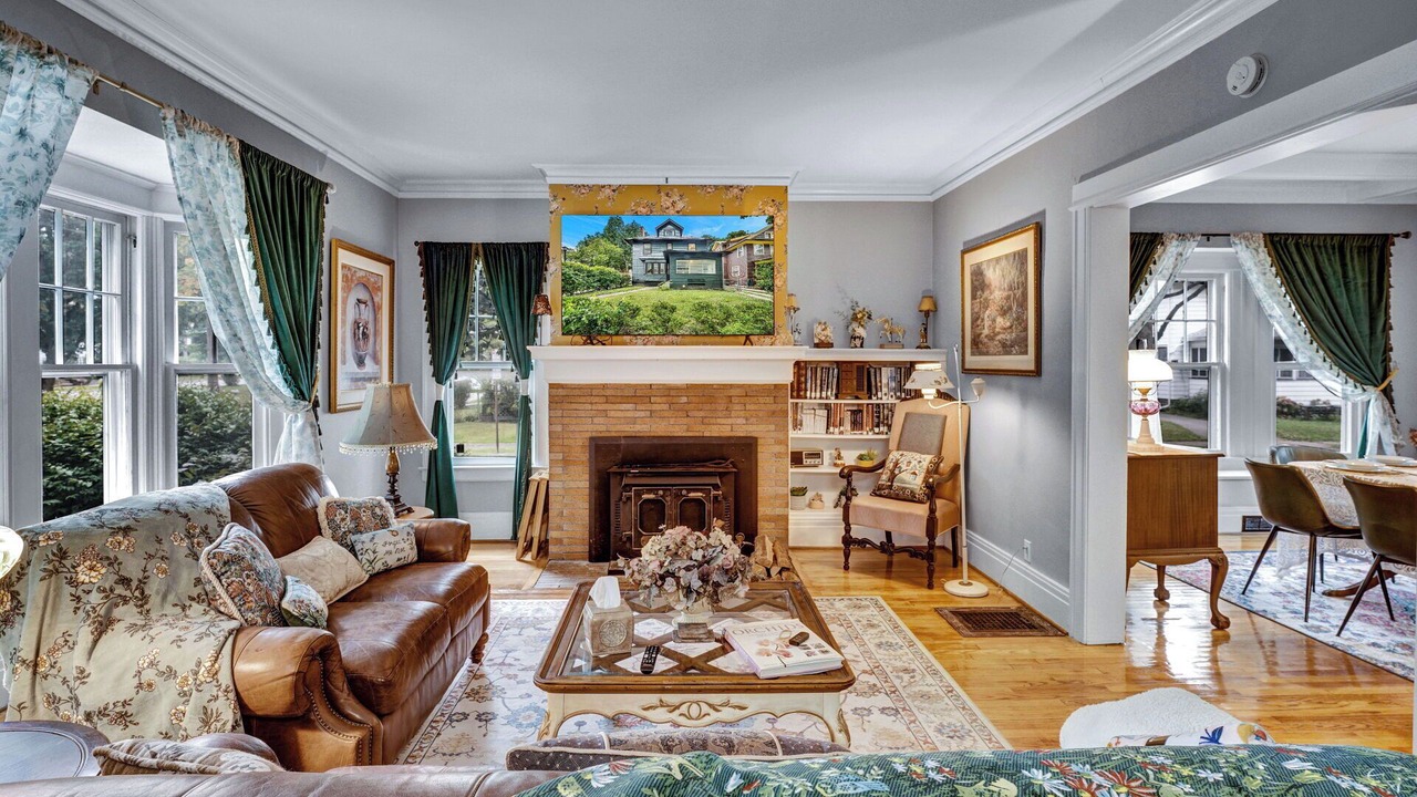 Photo of Livingroom in Rochester