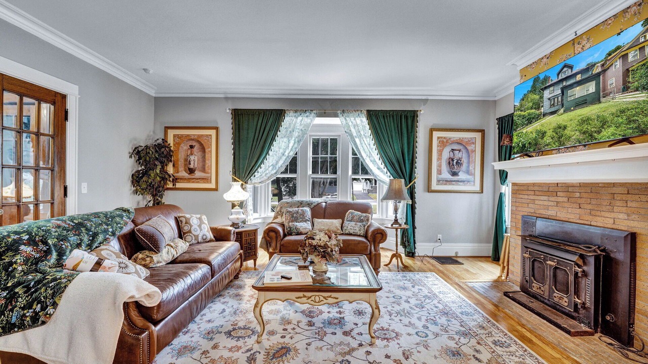 Photo of Livingroom in Rochester