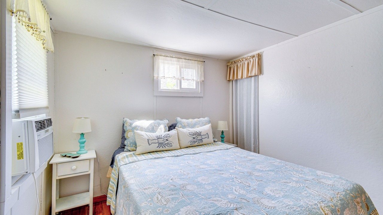 Photo of Bedroom in Poplar Ridge
