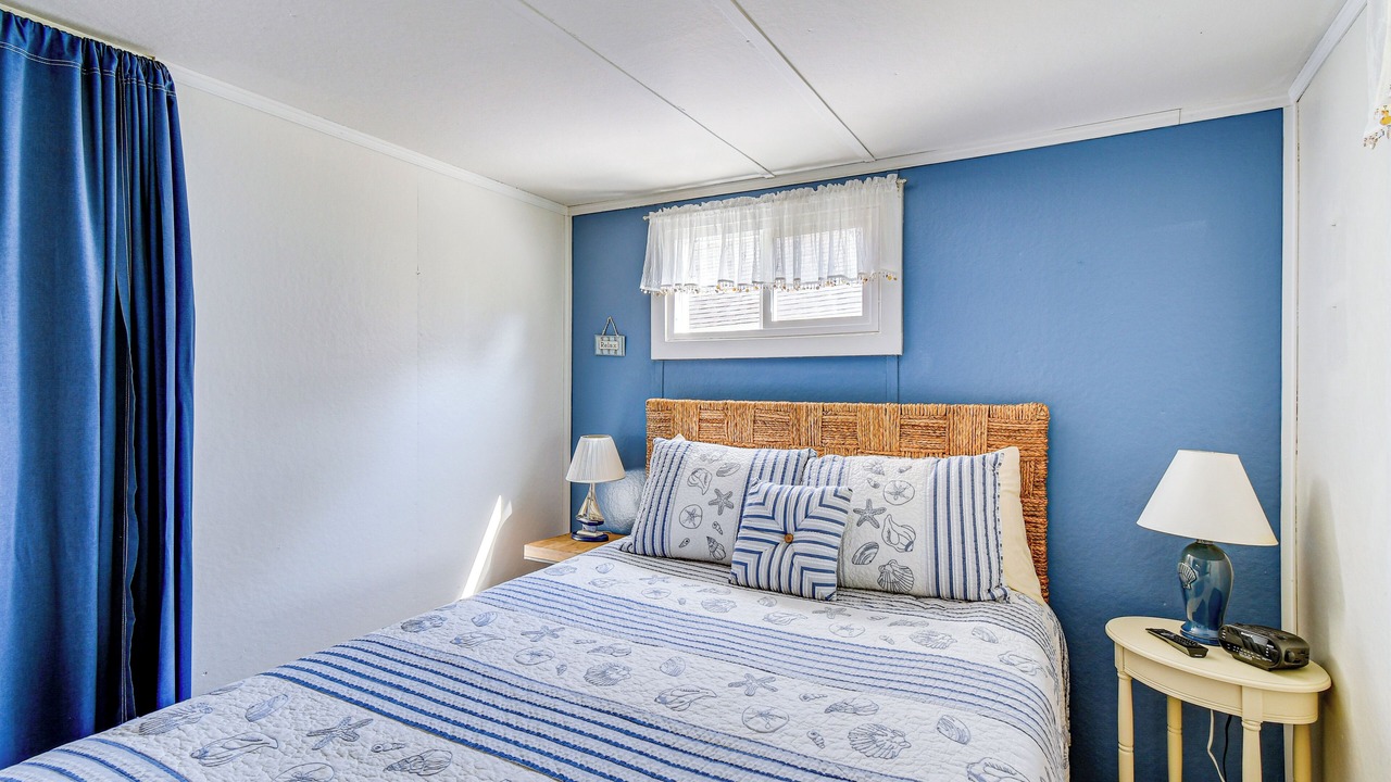 Photo of Bedroom in Poplar Ridge