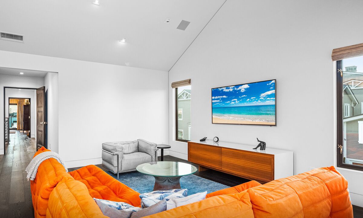 Photo of Livingroom in Balboa Island