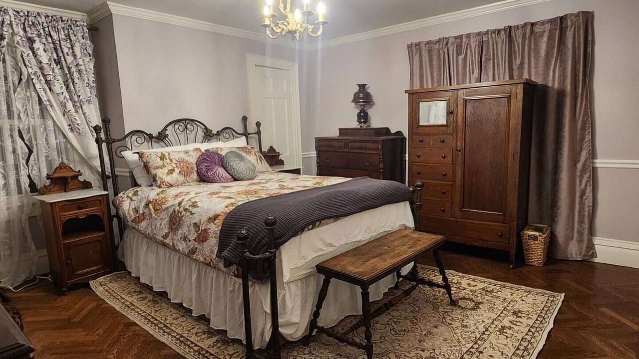 Photo of Bedroom in Montgomery