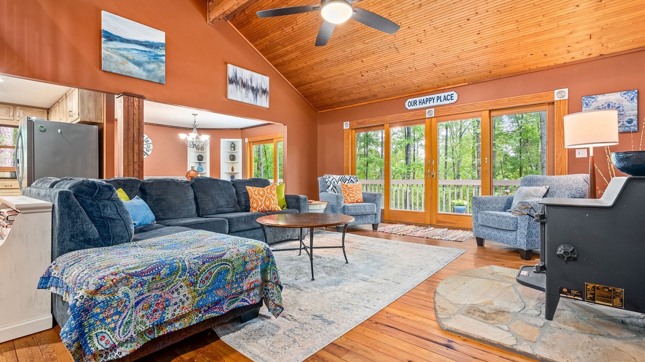 Photo of Livingroom in LaGrange