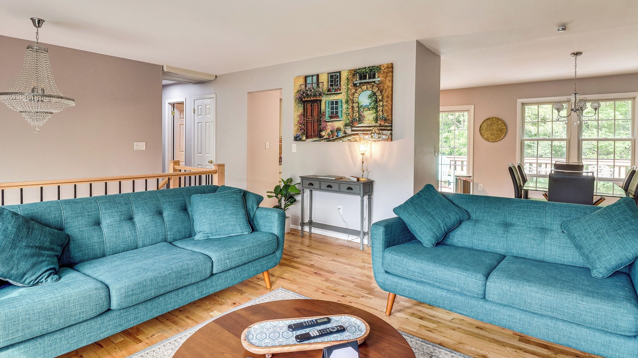 Photo of Livingroom in Monroe