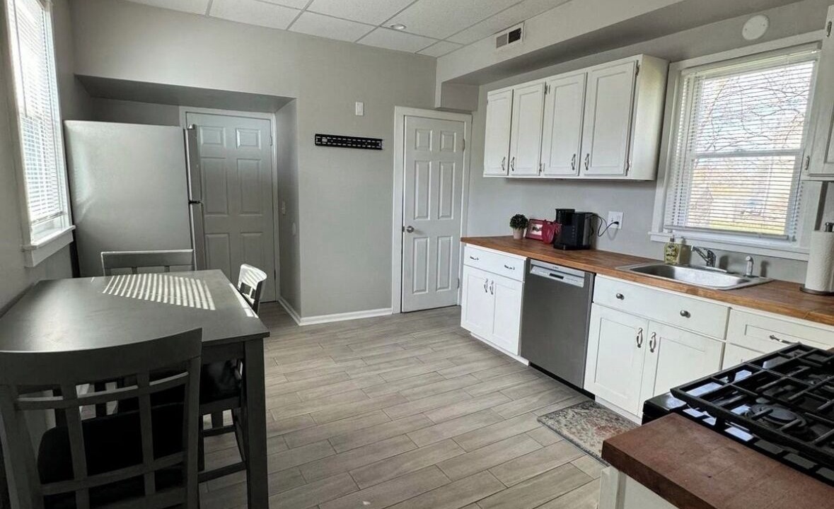 Photo of Kitchen in Front Park