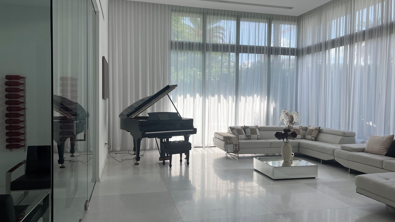 Photo of Others in Brickell