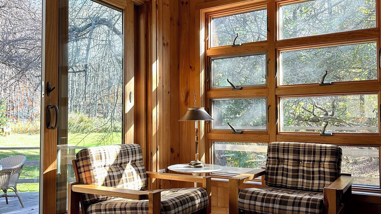 Photo of Livingroom in Lanesville