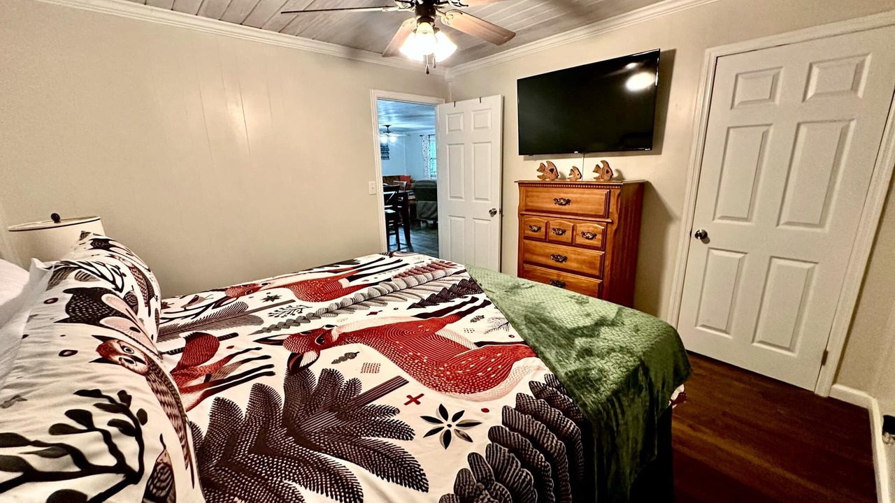 Photo of Bedroom in Russellville