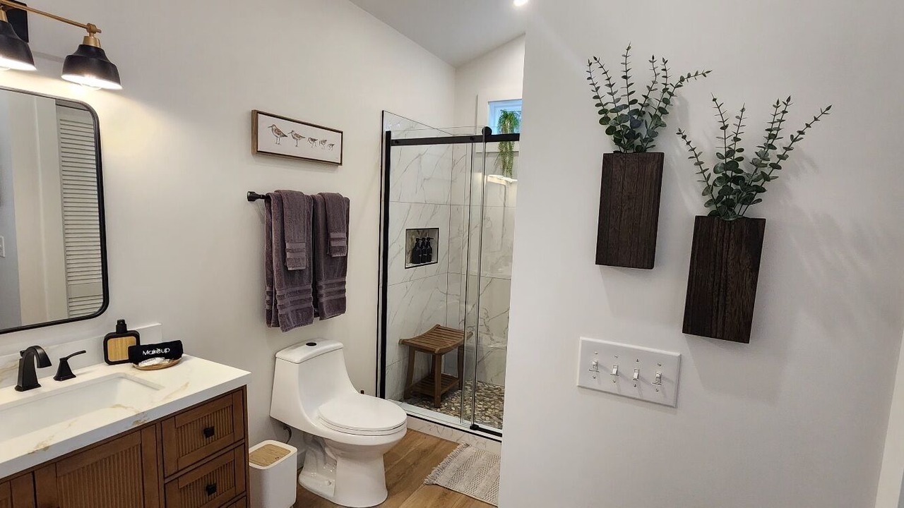 Photo of Bathroom in Boomer