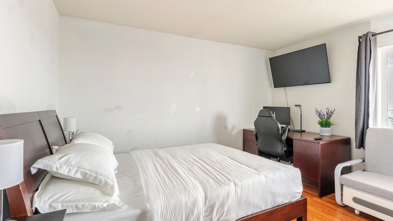 Photo of Bedroom in Berkeley