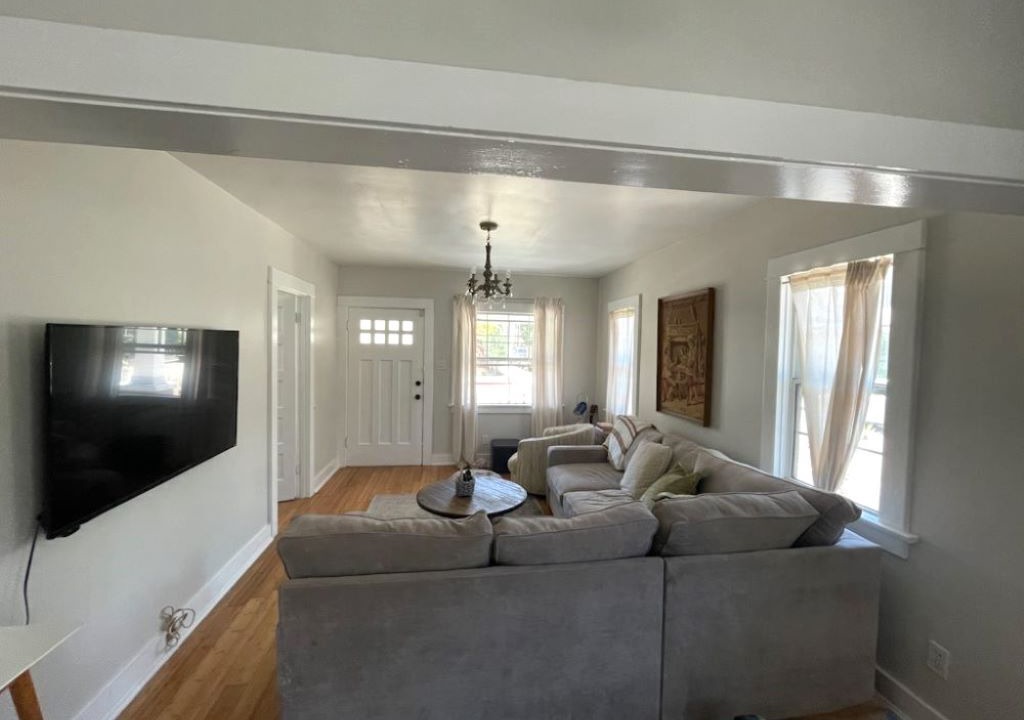 Photo of Livingroom in Alamitos Beach