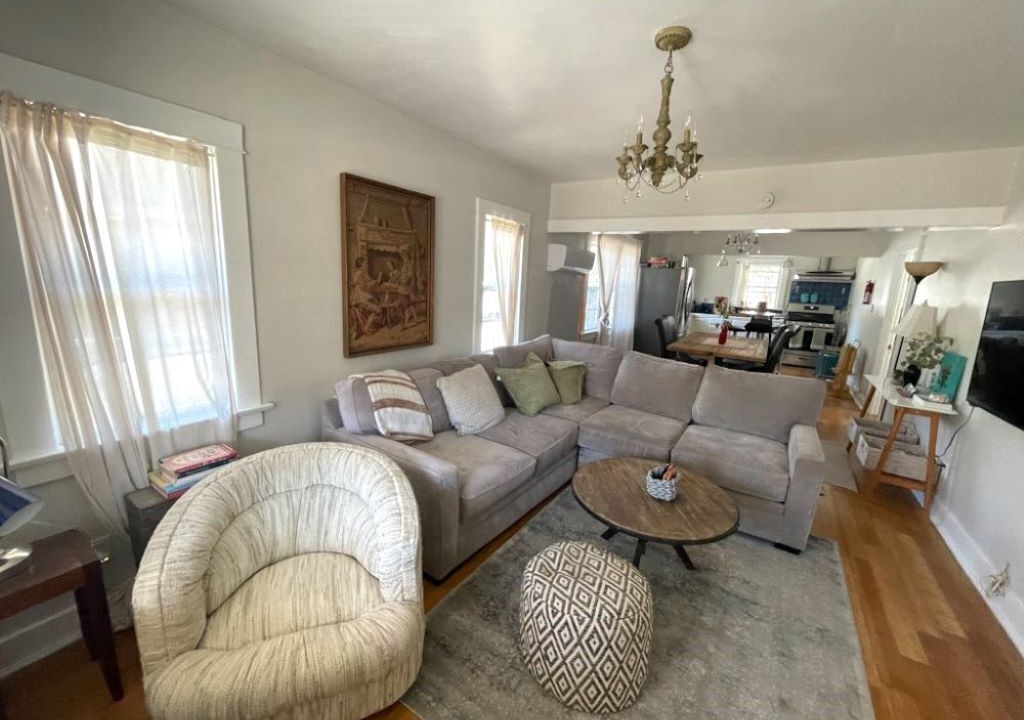 Photo of Livingroom in Alamitos Beach