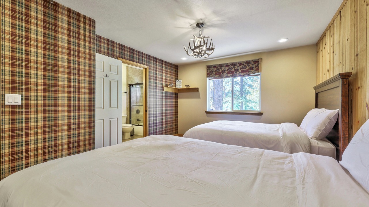 Photo of Bathroom in Country Club Estates