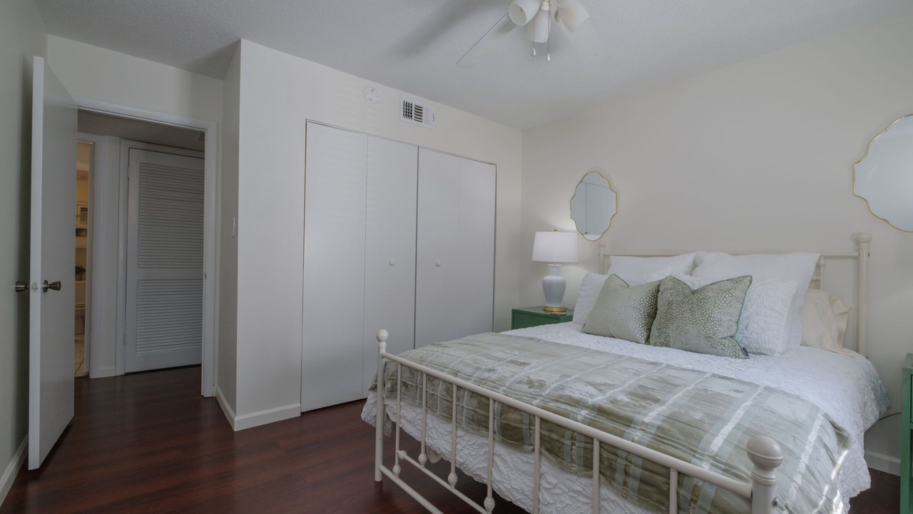 Photo of Bedroom in Crestline Heights