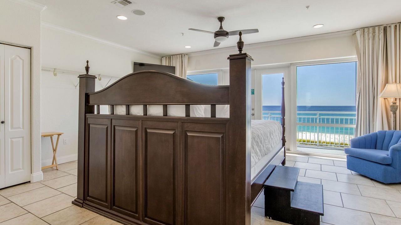 Photo of Bedroom in White Sands