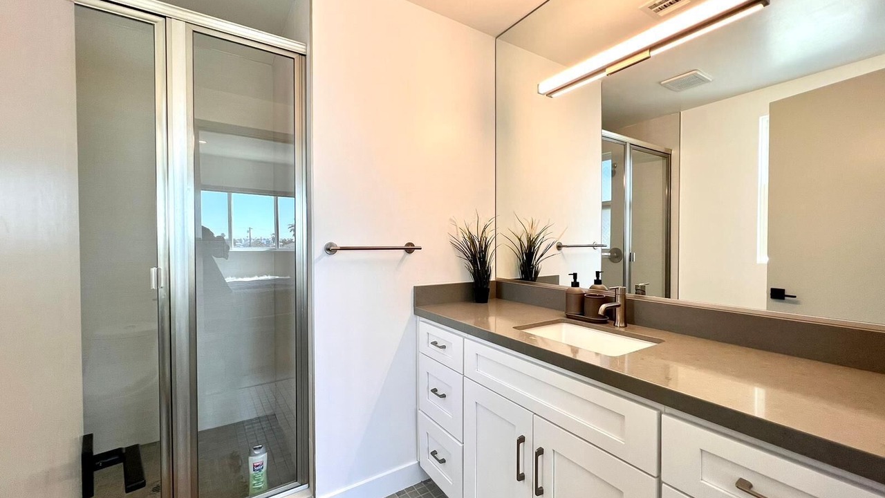 Photo of Bathroom in Pico-Union