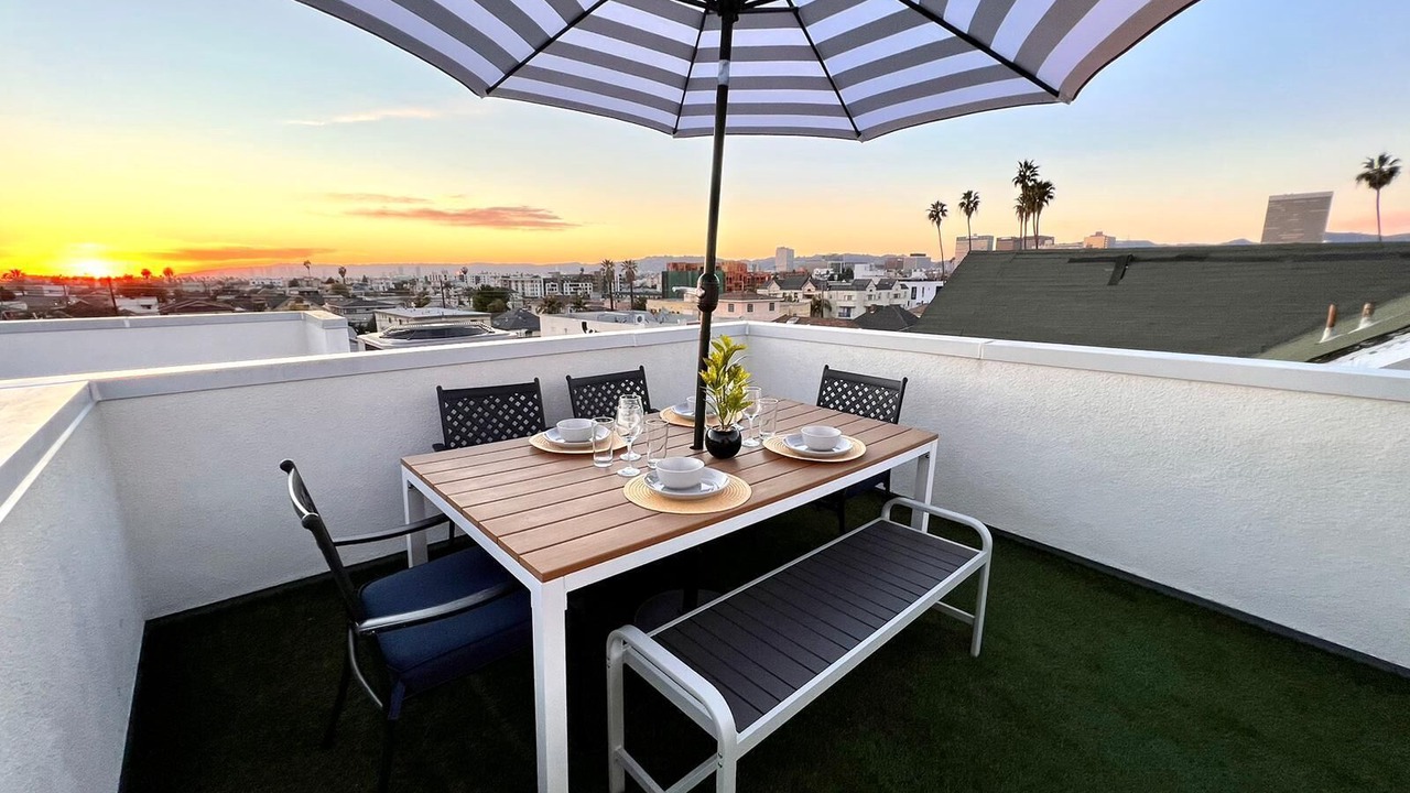 Photo of Outdoor in Pico-Union