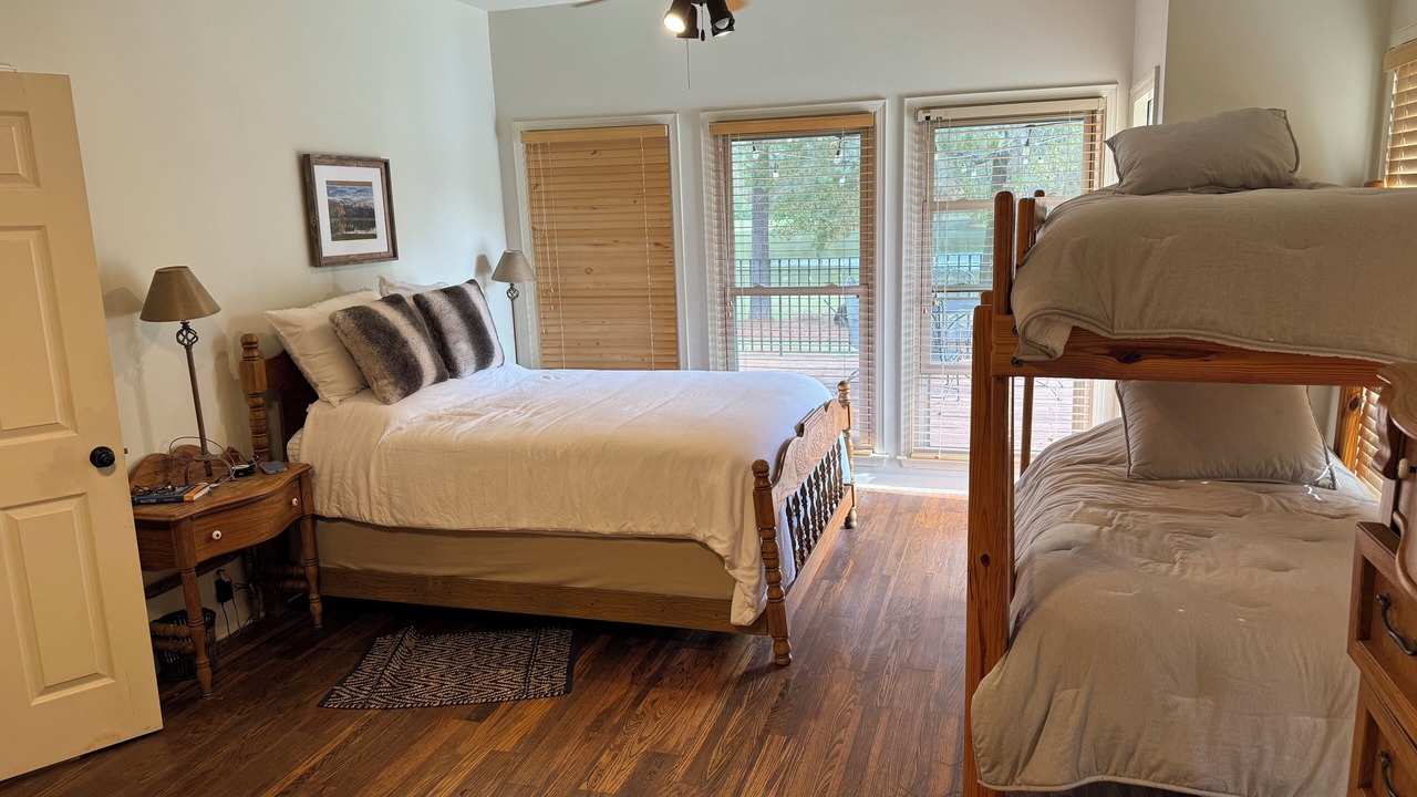 Photo of Bedroom in Letohatchee