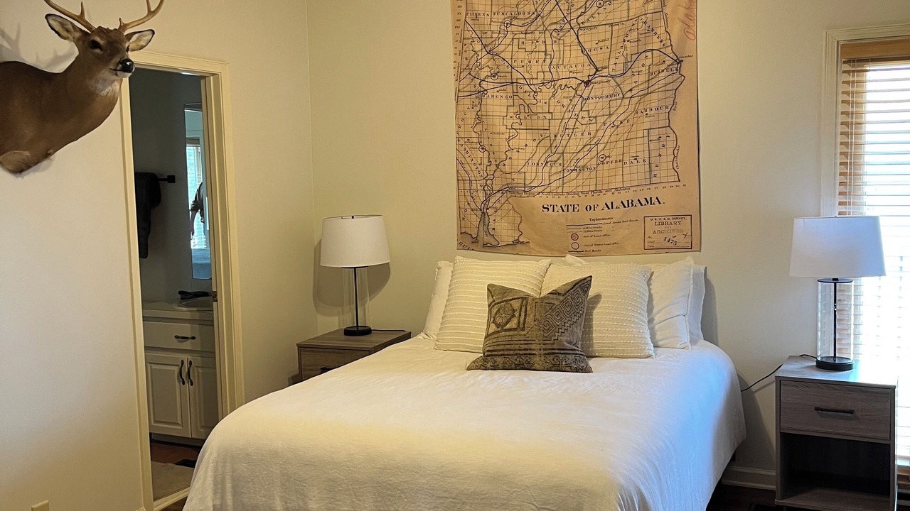 Photo of Bedroom in Letohatchee