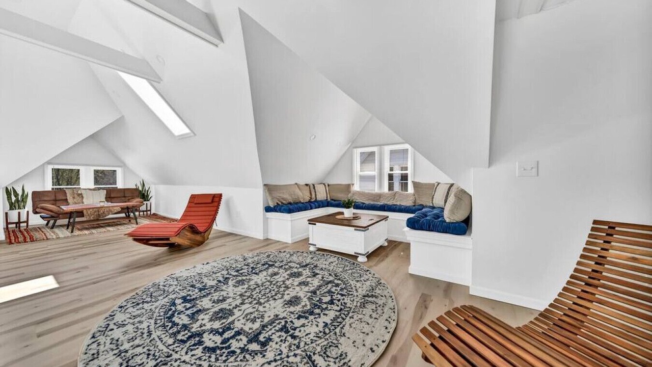 Photo of Livingroom in Lakeview