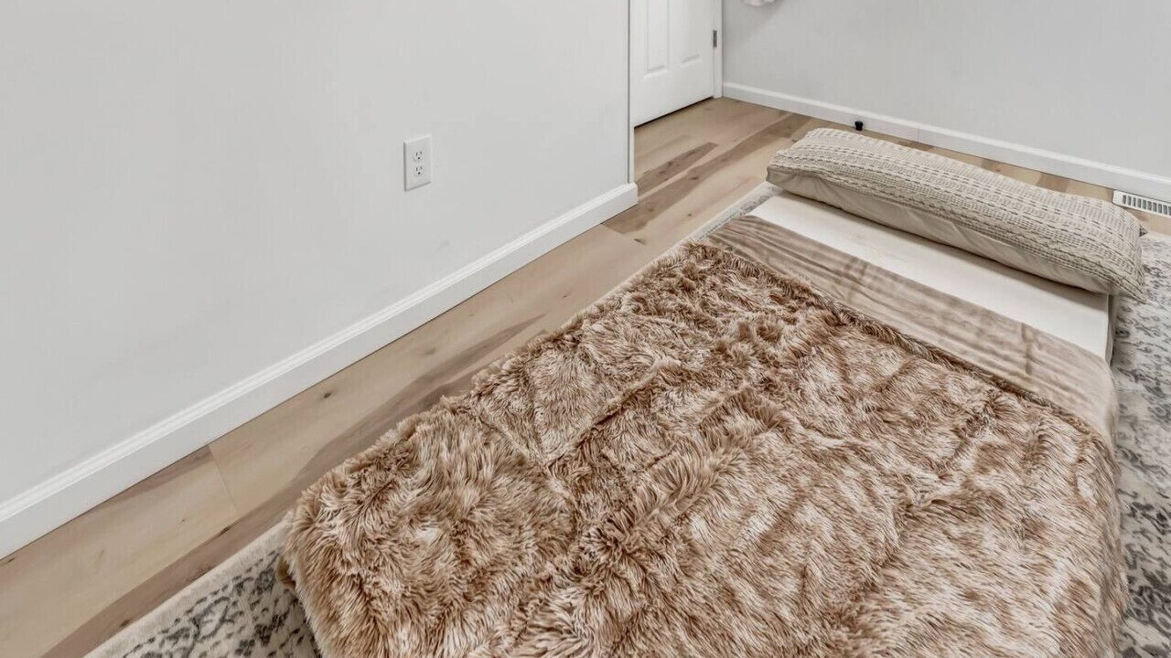 Photo of Bedroom in Lakeview