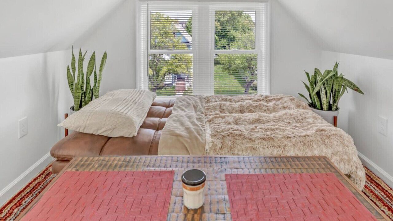 Photo of Bedroom in Lakeview