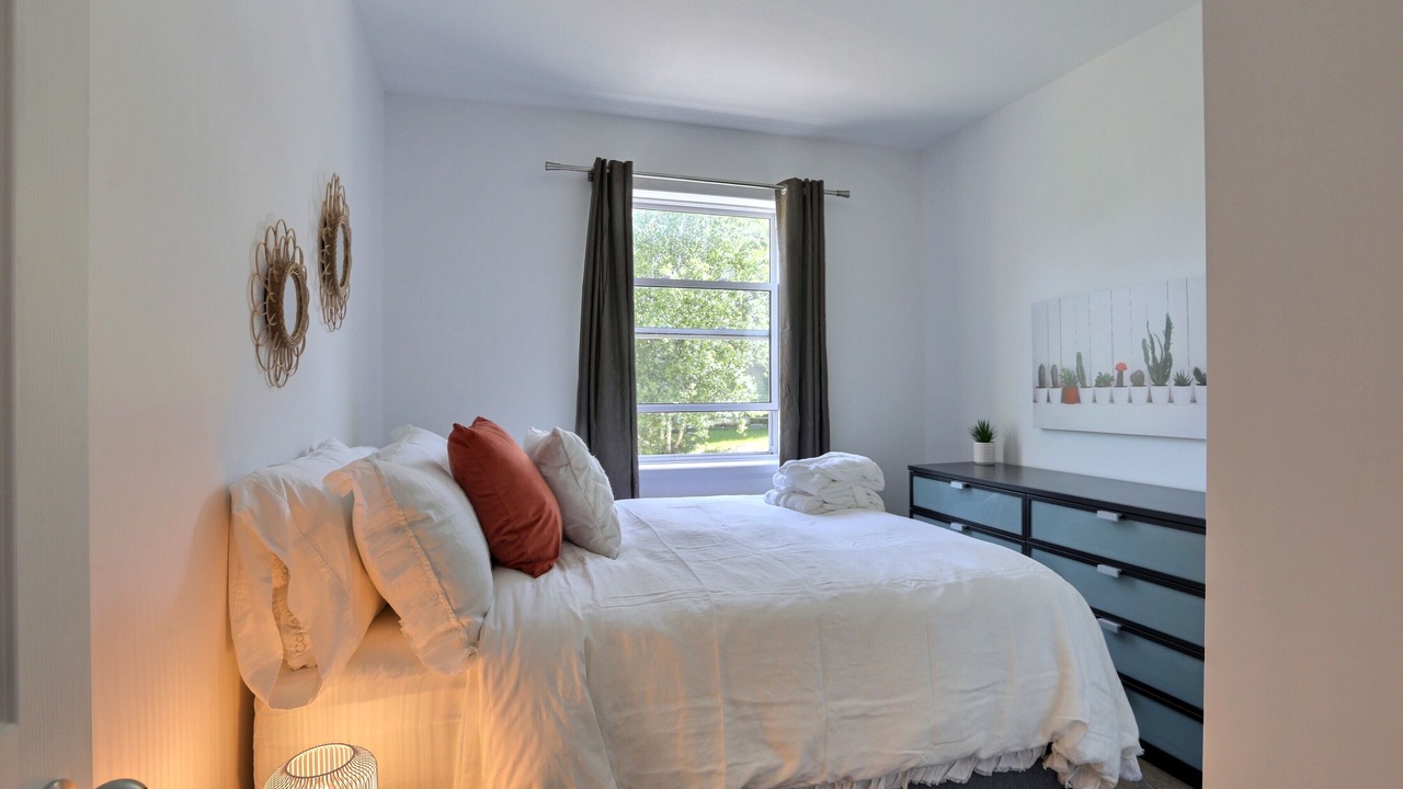 Photo of Bedroom in Desjardins