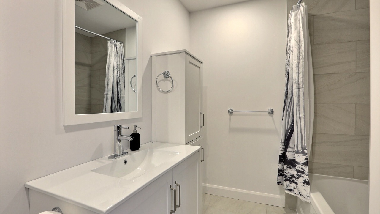 Photo of Bathroom in Desjardins