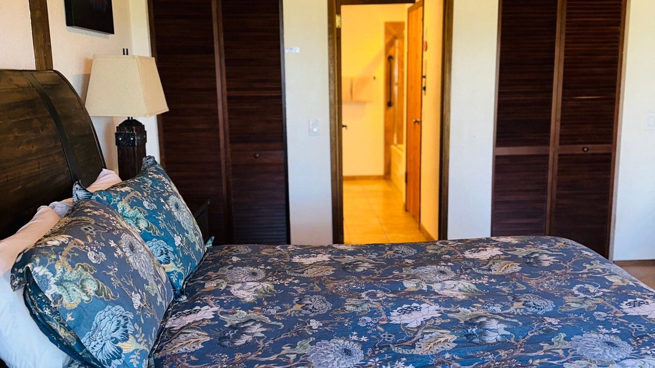 Photo of Bedroom in Al Tahoe