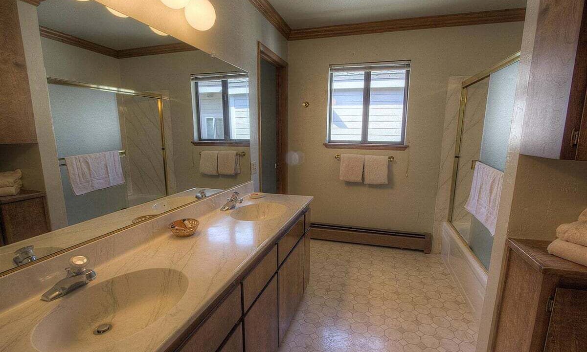 Photo of Bathroom in Tahoe Keys