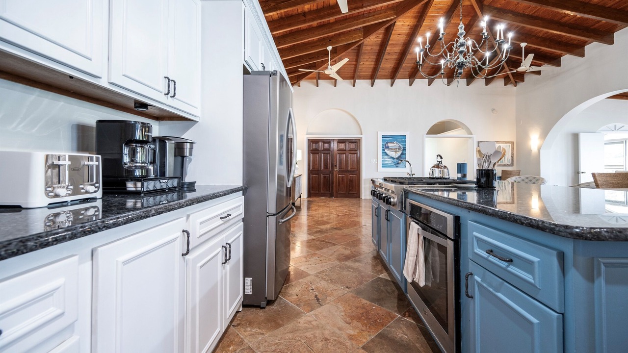 Photo of Kitchen in Tropaco Point