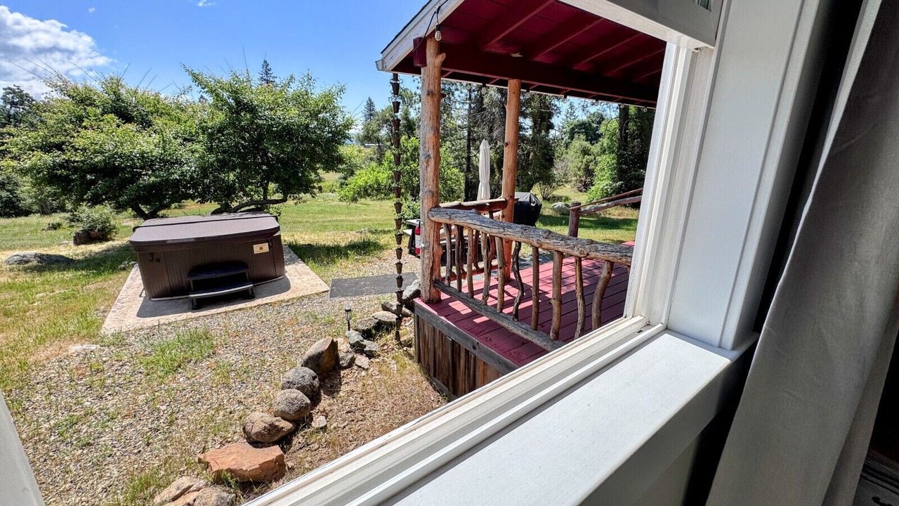 Photo of Others in Mariposa